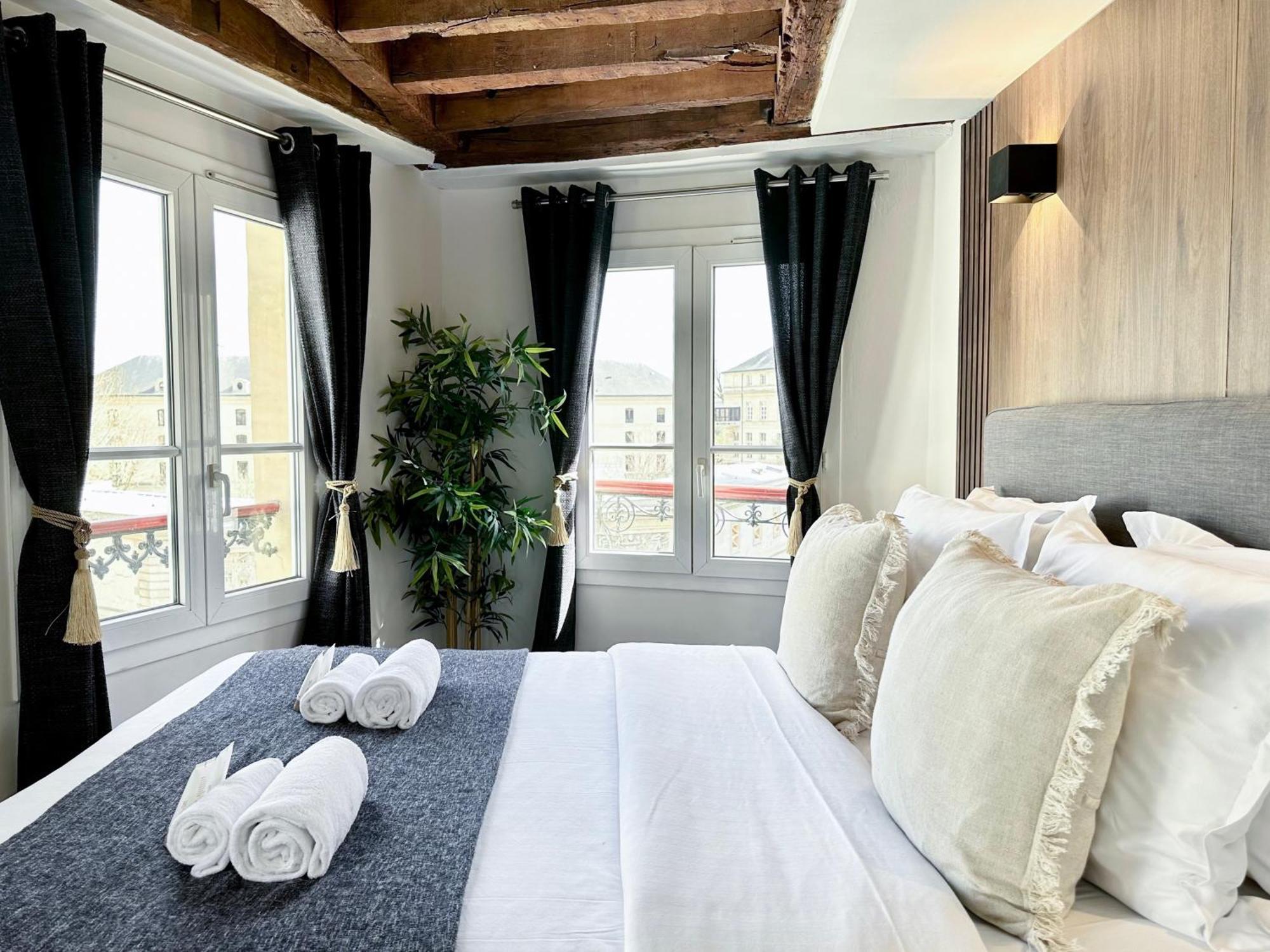 Chic Flat In Pantheon & Luxembourg Garden Lägenhet Paris Exteriör bild