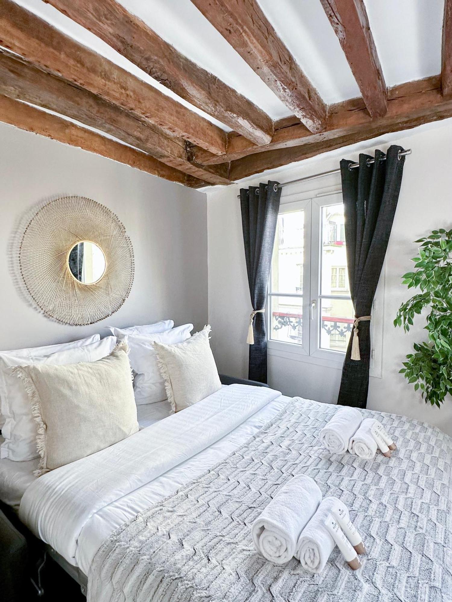 Chic Flat In Pantheon & Luxembourg Garden Lägenhet Paris Exteriör bild