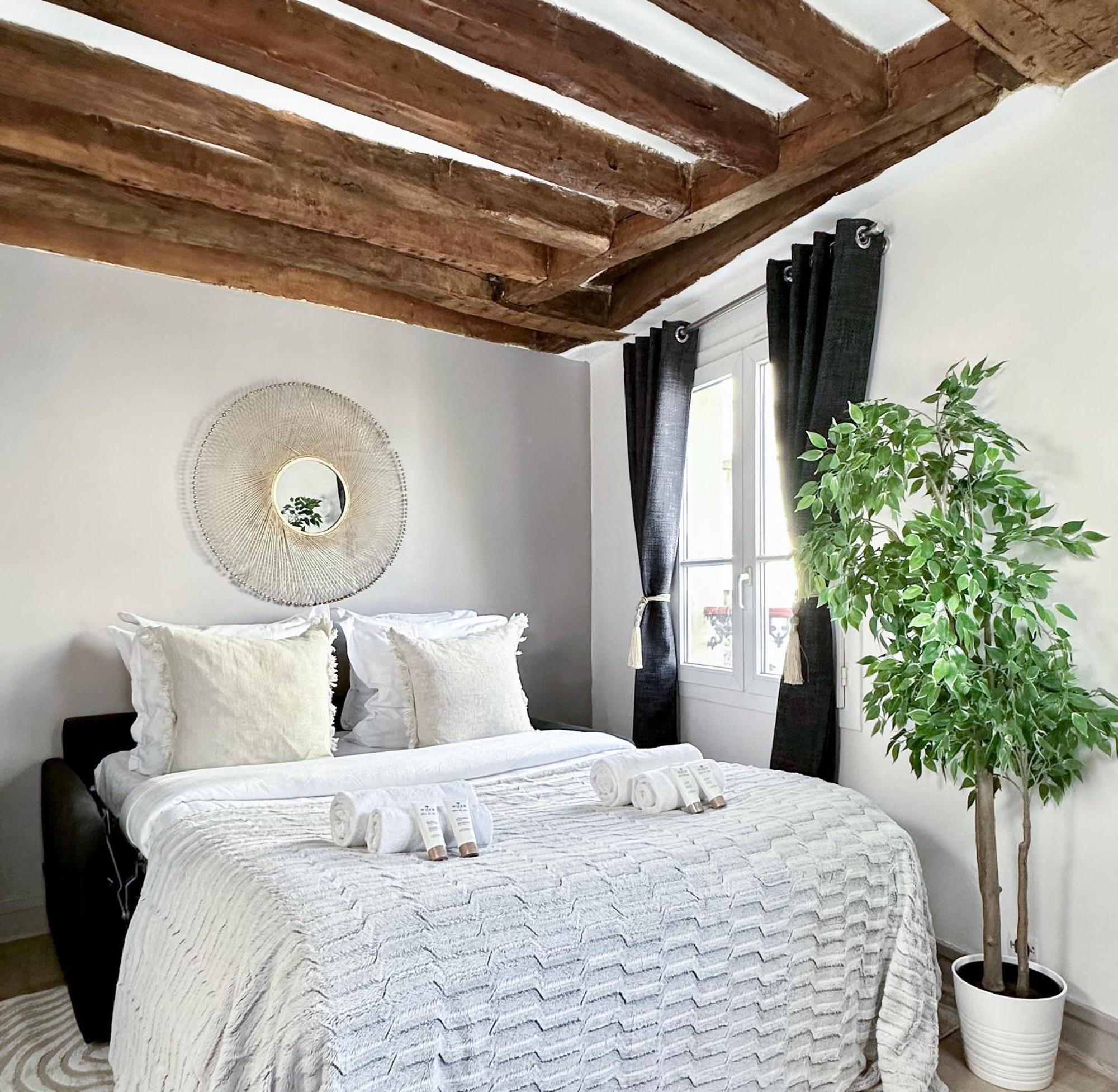 Chic Flat In Pantheon & Luxembourg Garden Lägenhet Paris Exteriör bild